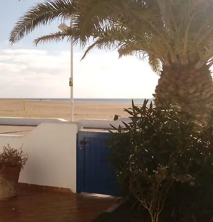 Casa Esmeralda Playa Honda Дом отдыха